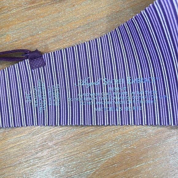 Victoria's Secret Angels Secret Embrace Bra - Picture 9 of 13